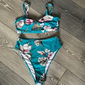 Cupshe high wasted bikini. Size small
